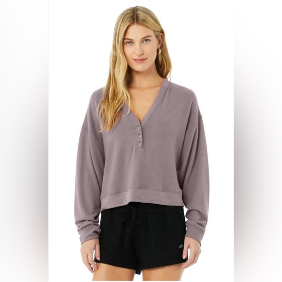 ALO Yoga Tops - ALO (M) Alolux Soho Crop Henley Sweatshirt Purple Dusk